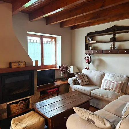 Duplex Con Piscina Y Wifi En Junto A Puigcerda